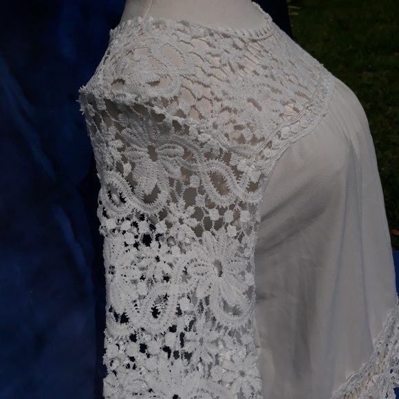 Prettiest white lace trim boho hippie Festival top - Picture 4 of 7